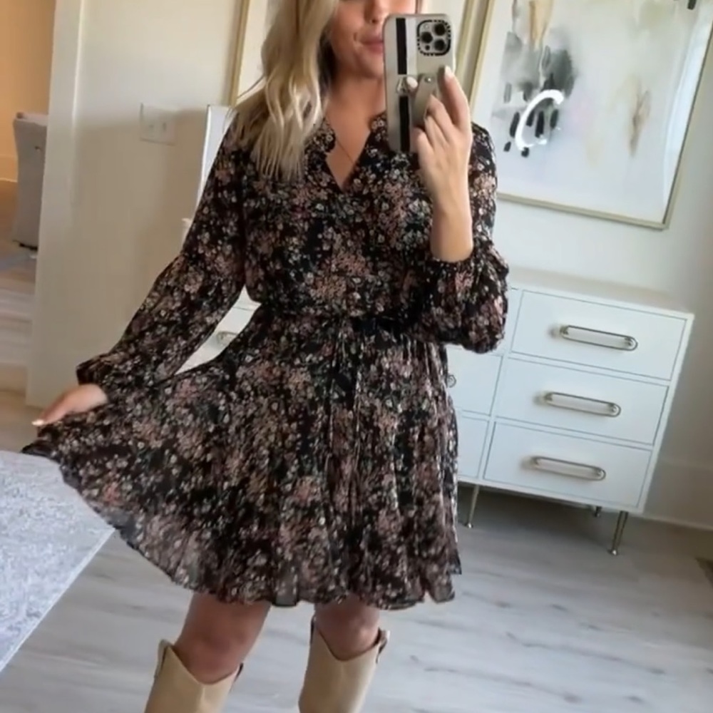 Dress - Picture 3 of 6